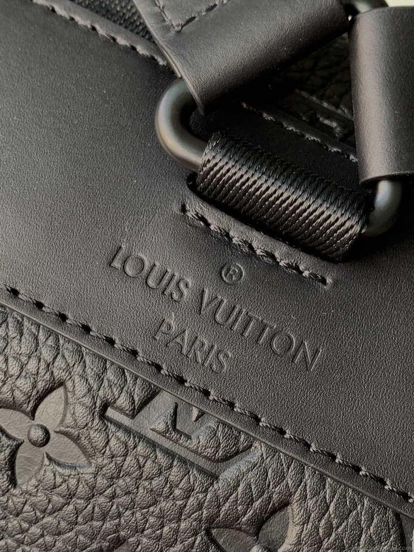 Louis Vuitton LV M55699 Christopher Backpack Taurillon Monogram N41379 Black