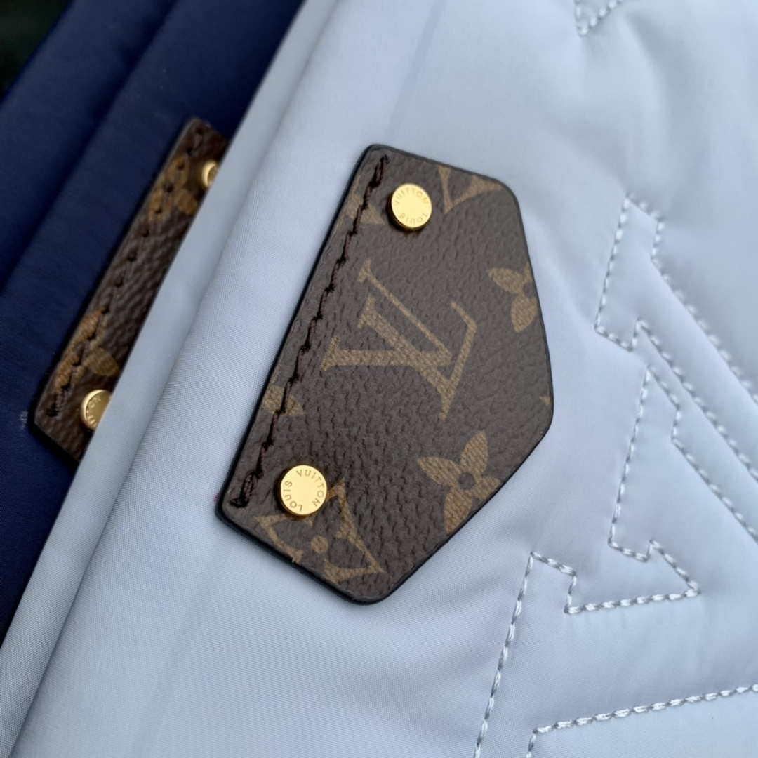 Louis Vuitton M21057 LV Maxi Multi Pochette Accessoires Bag M21056 Navy Blue and Silver