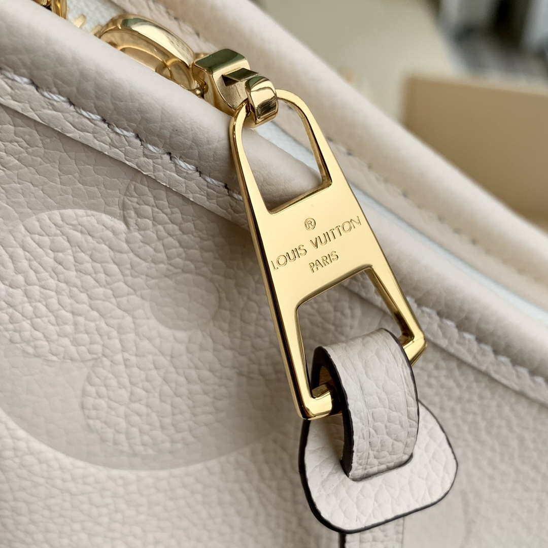 Louis Vuitton M46293 LV Carryall PM monogram Crème Biege