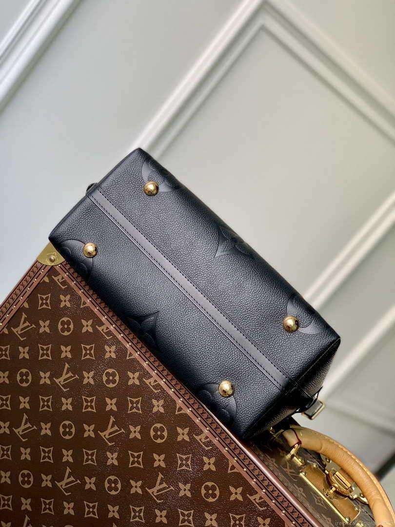 Louis Vuitton LV M46288 Carryall PM monogram M46293 Black