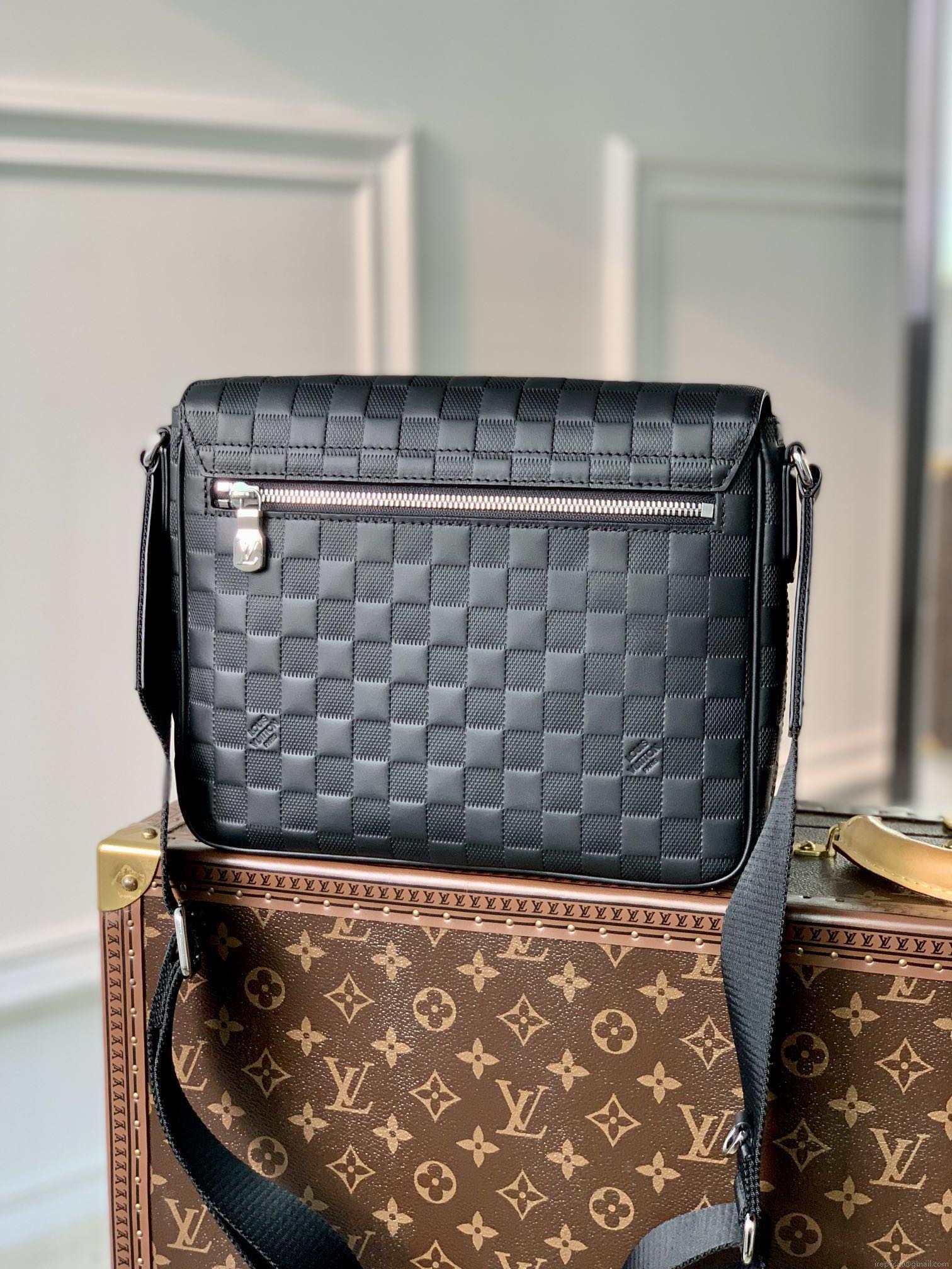 Louis Vuitton N42711 District PM Damier Black