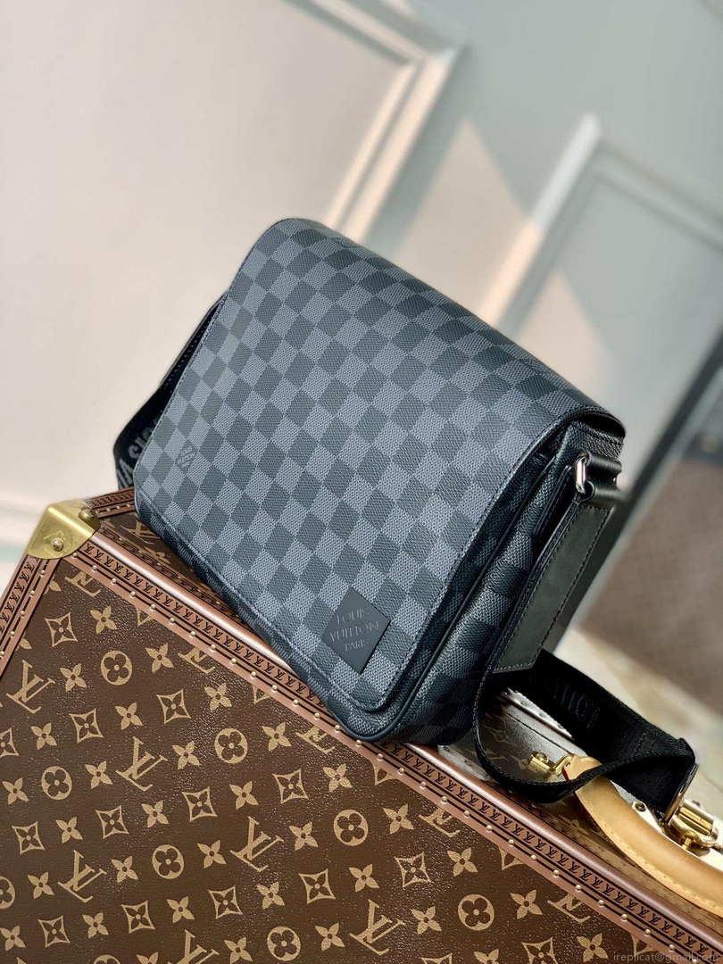 Louis Vuitton N42710 District PM Damier graphite Black