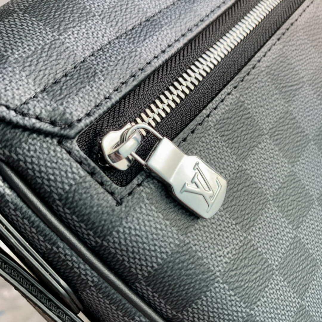 Louis Vuitton N42710 District PM Damier graphite Black