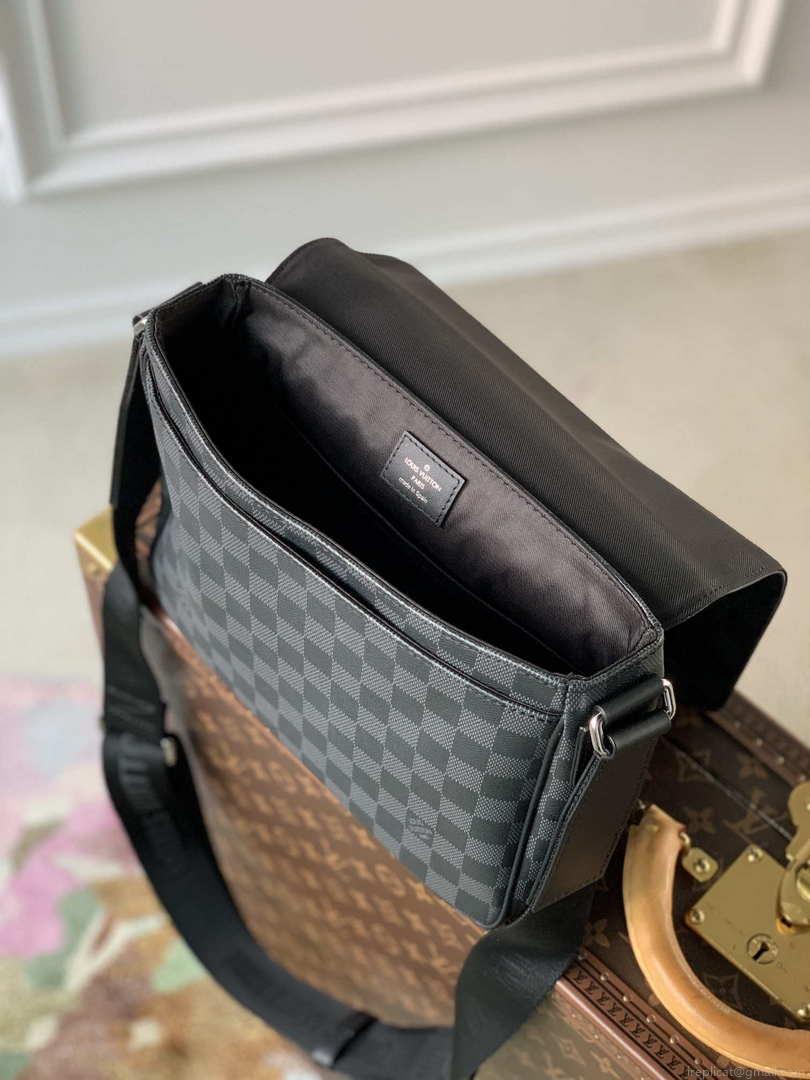 Louis Vuitton N42710 District PM Damier graphite Black