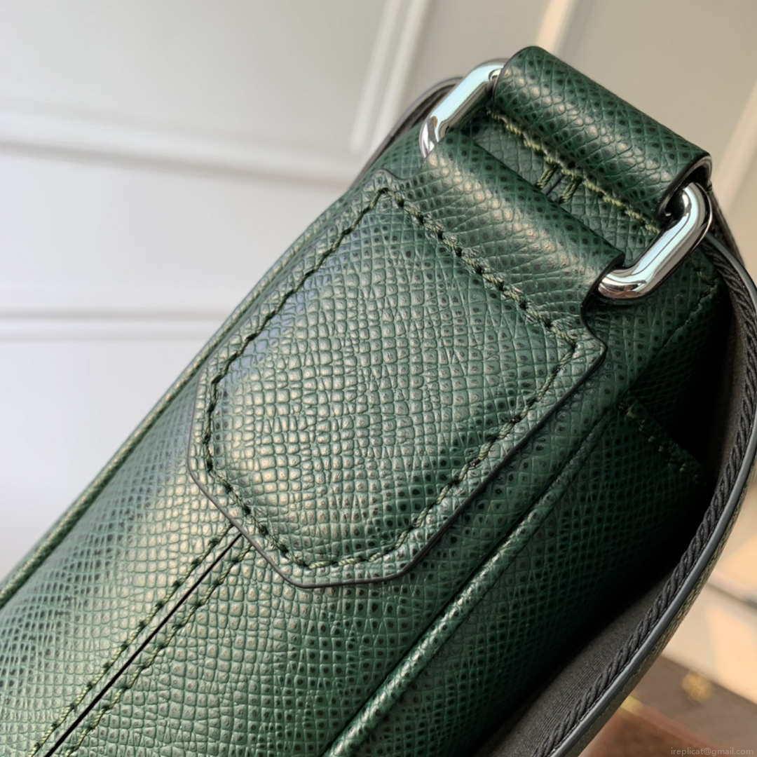 Louis Vuitton M30861 District PM Taiga infini Dark Green bag