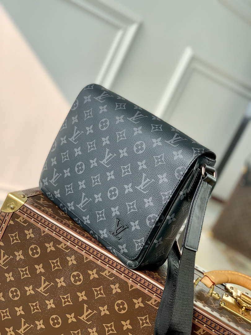 Louis Vuitton M46255 District PM Monogram Eclipse Bag
