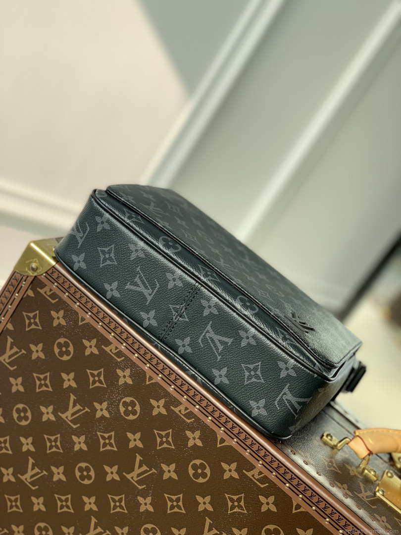 Louis Vuitton M46255 District PM Monogram Eclipse Bag