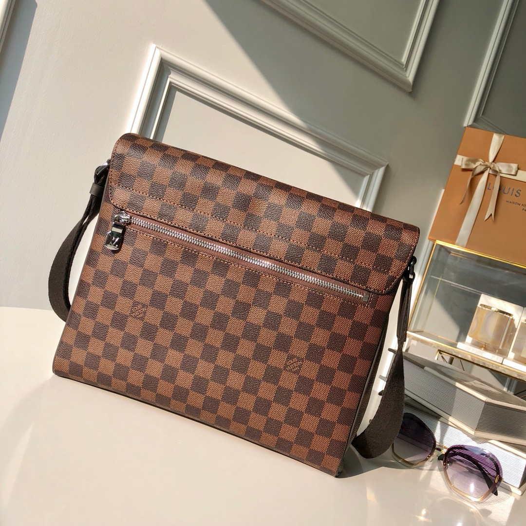 Louis Vuitton N41032 District MM Damier Ebène Bag
