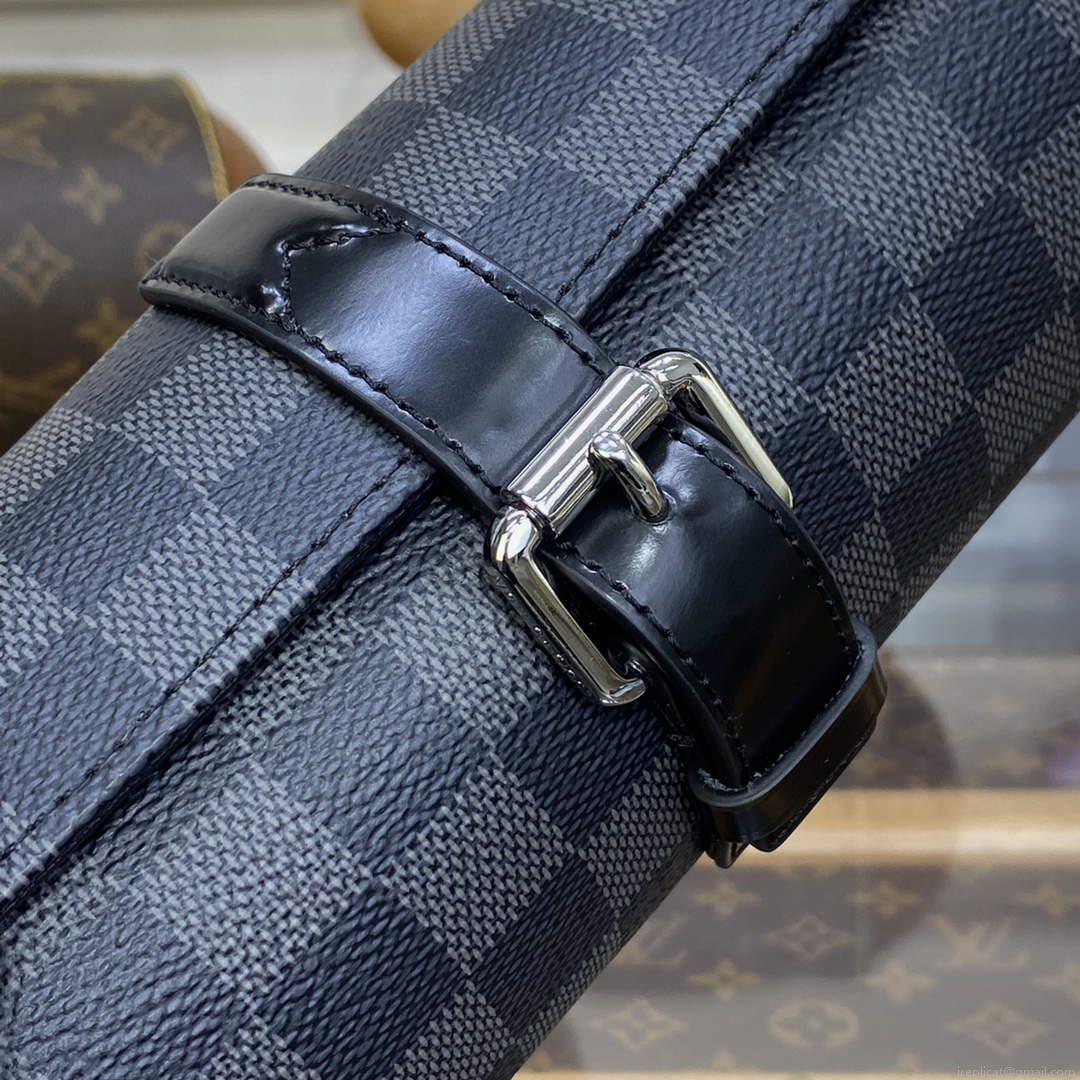 LV M32719 Louis Vuitton 3 Watch Case Taige Leather