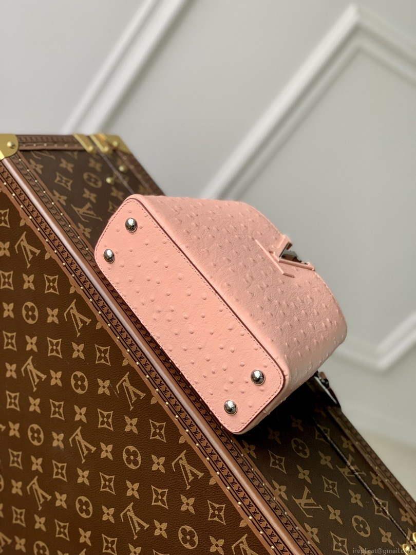 LV N81523 Louis Vuitton Capucines Mini Handbag Pink