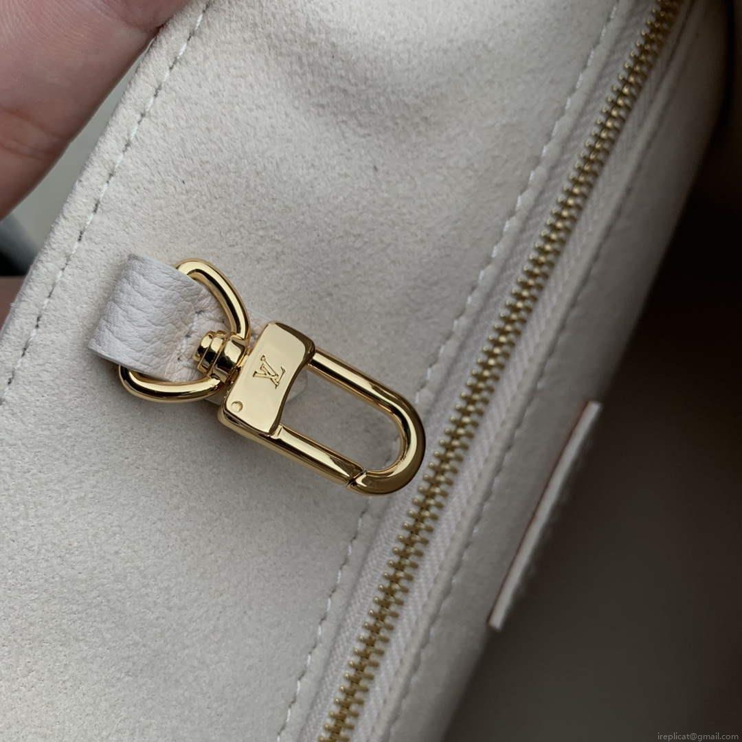 LV M46513 Louis Vuitton OnTheGo PM Bag