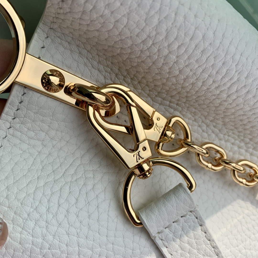 LV M22375 Louis Vuitton Capucines Mini Handbag White