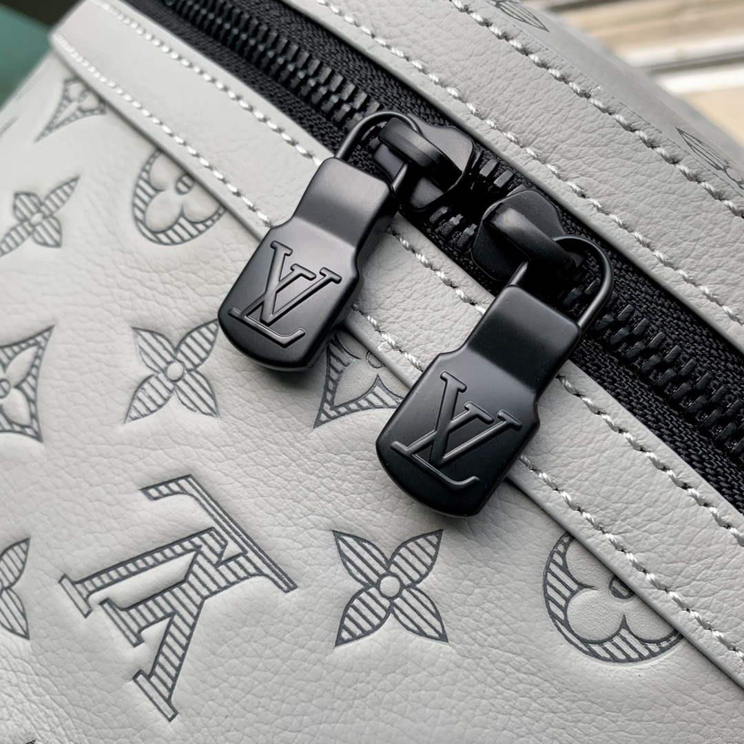 LV M46557 Louis Vuitton Discovery Backpack Bag Anthracite Gray