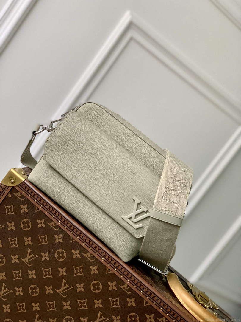 LV M22611 Louis Vuitton Fastline Messenger Gray