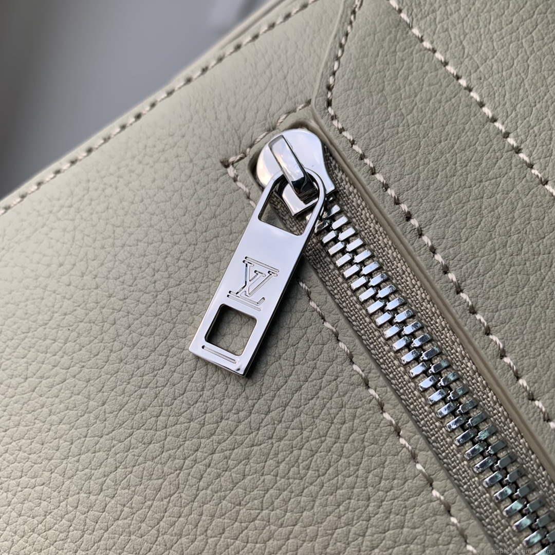 LV M22505 Louis Vuitton Takeoff Messenger Bag Sage