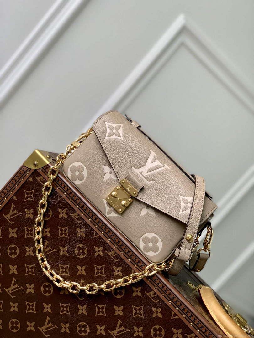 LV M23081 Louis Vuitton Pochette Métis East West Handbag