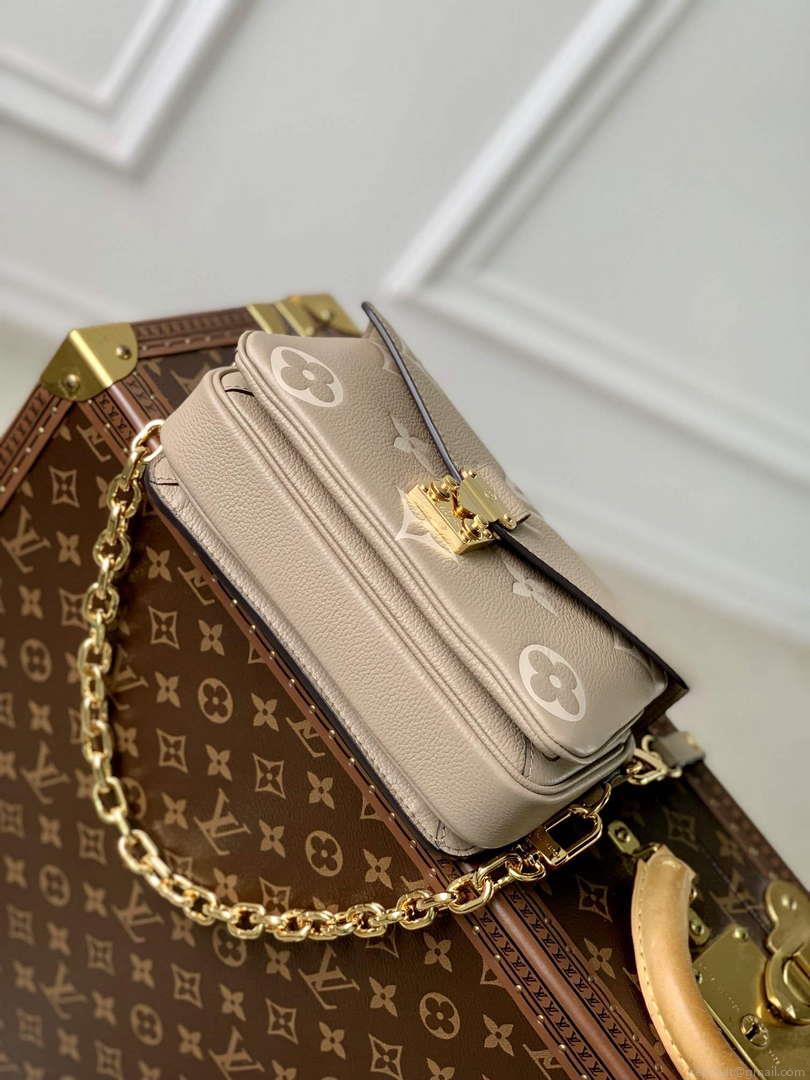 LV M23081 Louis Vuitton Pochette Métis East West Handbag