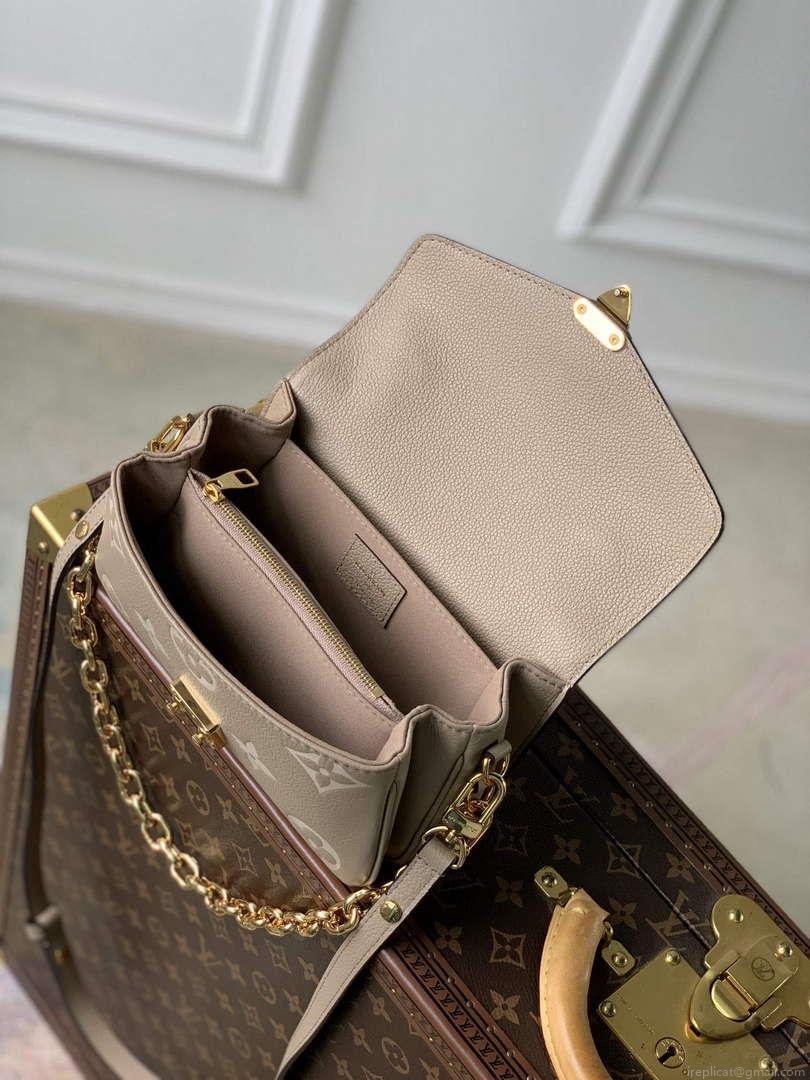 LV M23081 Louis Vuitton Pochette Métis East West Handbag