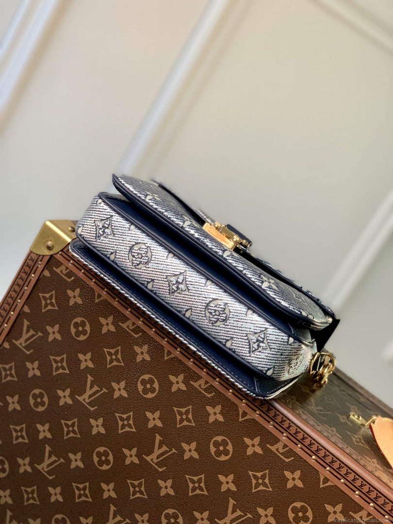 LV M22834 Louis Vuitton Pochette Métis East West Handbag Blue