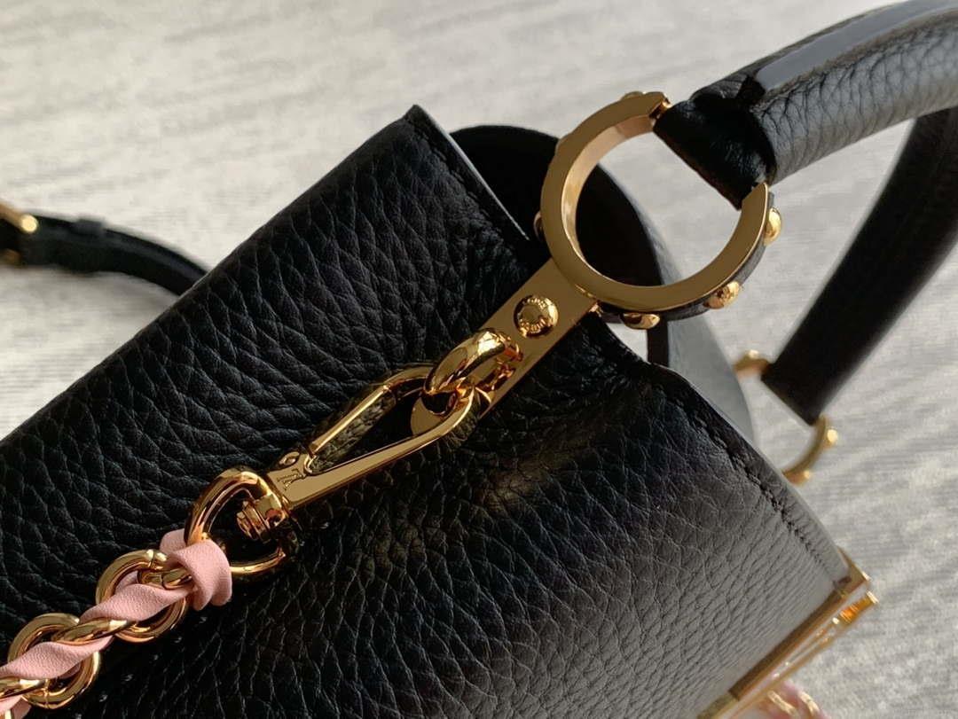 LV M22121 Louis Vuitton Capucines Mini Handbag Black