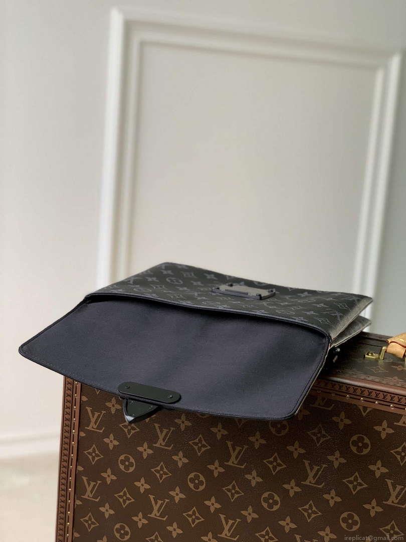 LV M82598 Louis Vuitton Pochette S-Lock Black