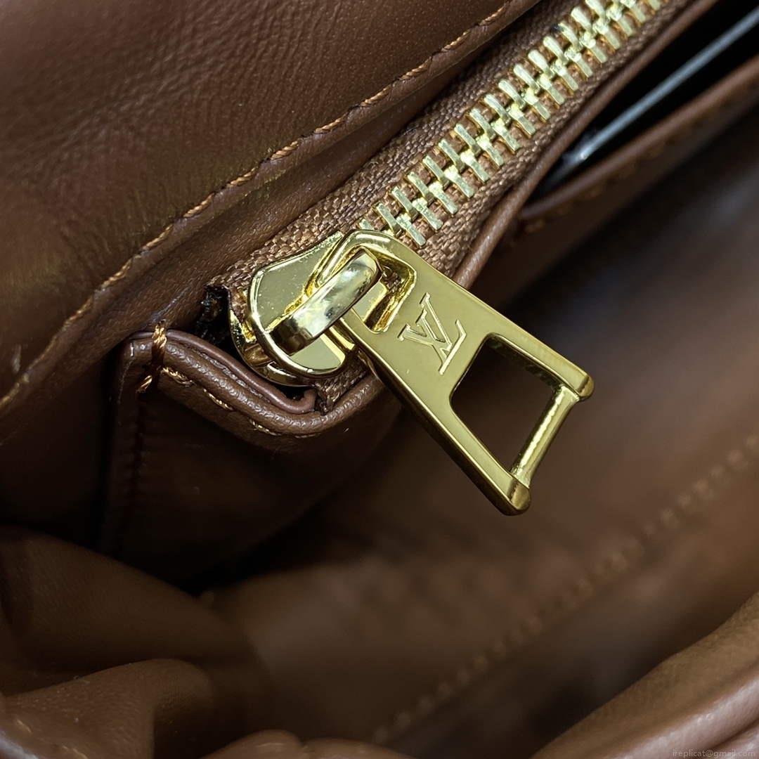 LV M23601 Louis Vuitton GO-14 MM Bag Smoked Tan
