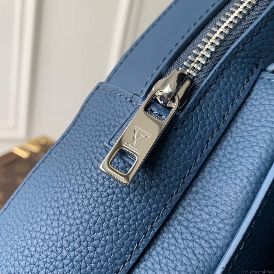 LV M23765 Louis Vuitton Pilot Slingbag Blue