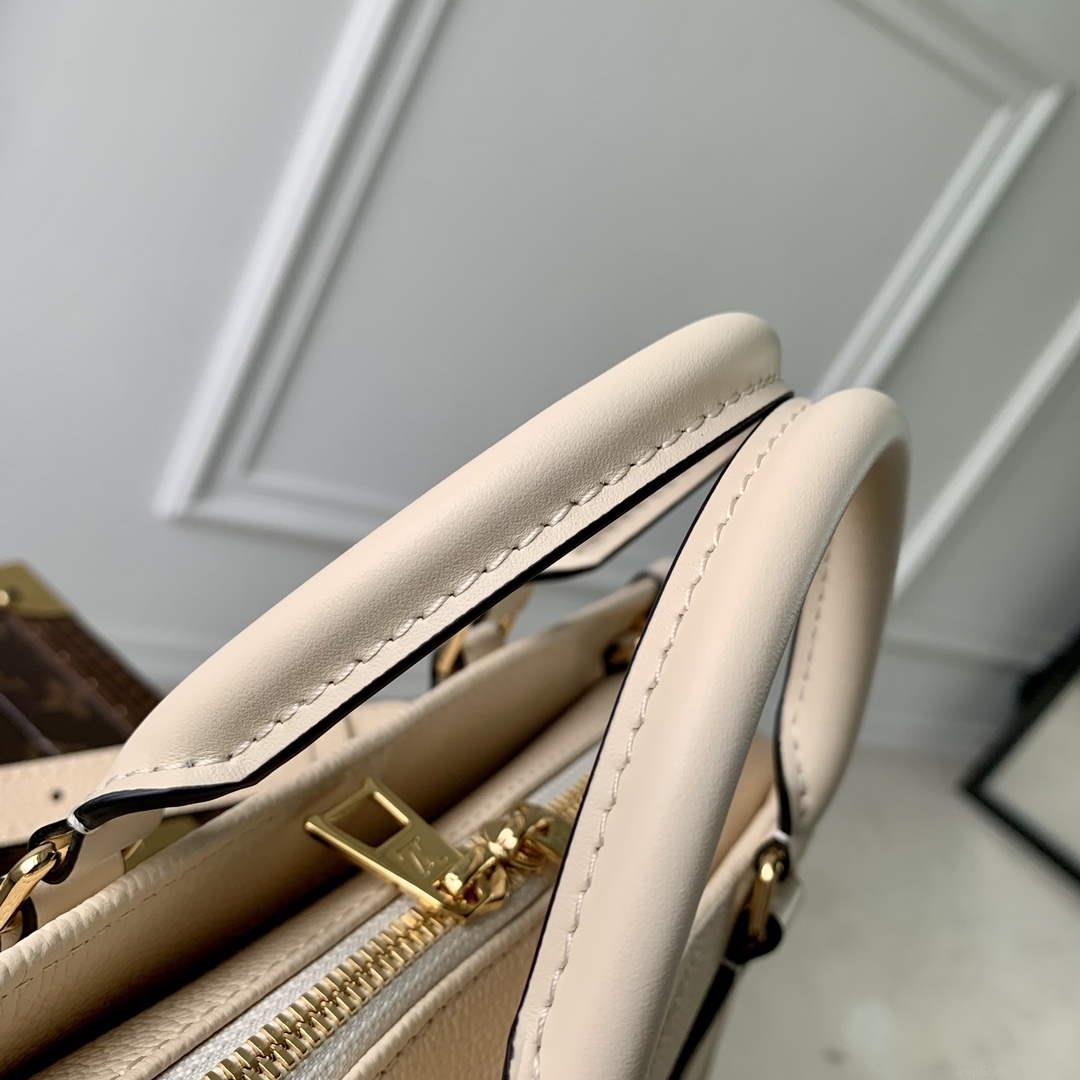LV M23698 Louis Vuitton OnTheGo East West Tote Bag Cream