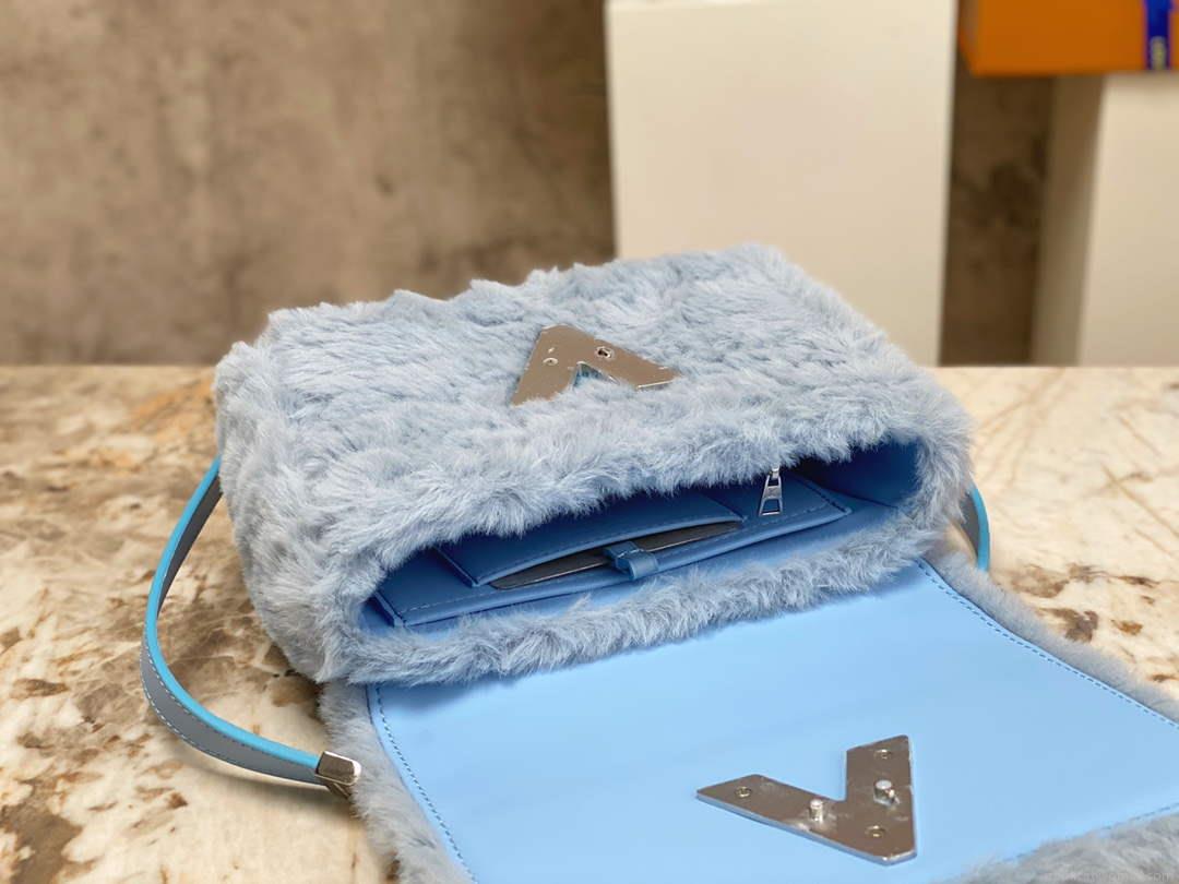 Louis Vuitton LV M21040 Twist MM Handbag Jean Blue