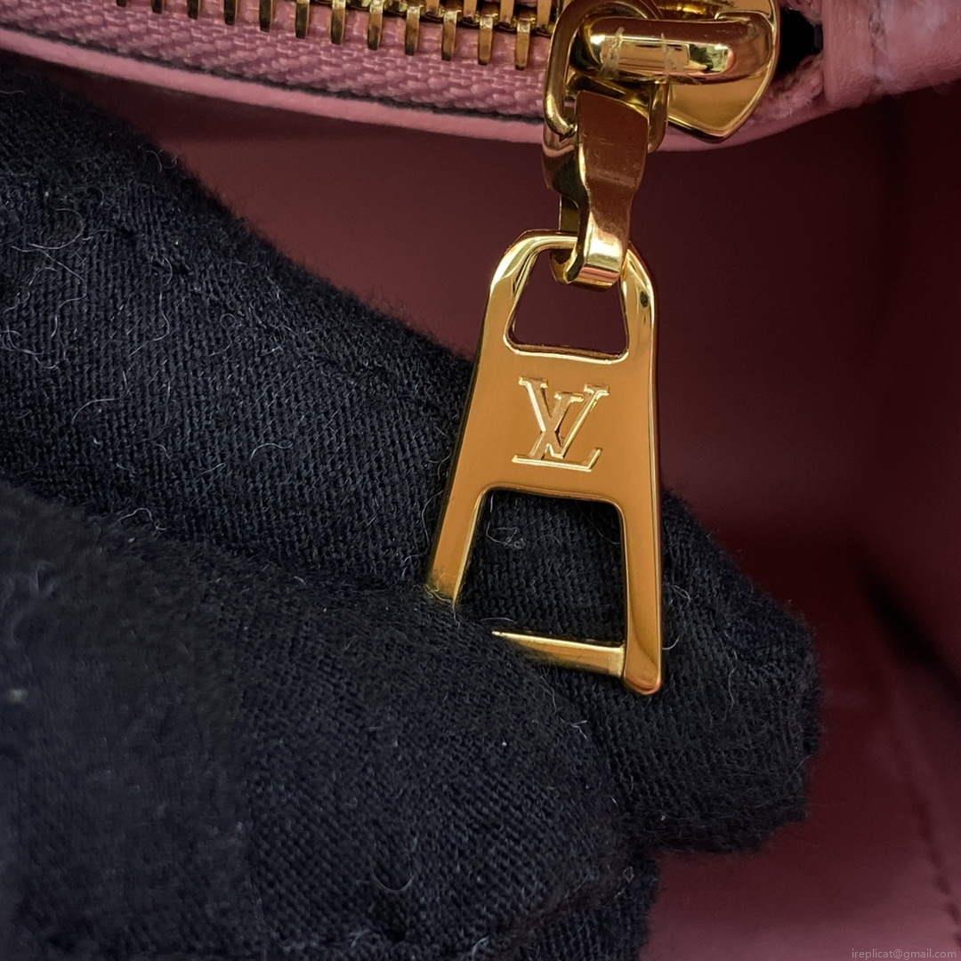 Louis Vuitton LV M21320 Twist MM Handbag Pink