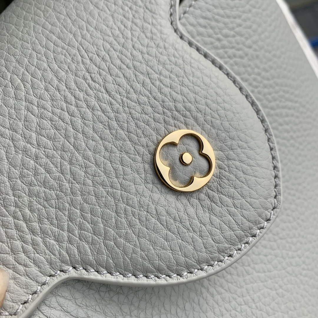 LV M23280 Louis Vuitton Capucines Mini Handbag Ice Grey