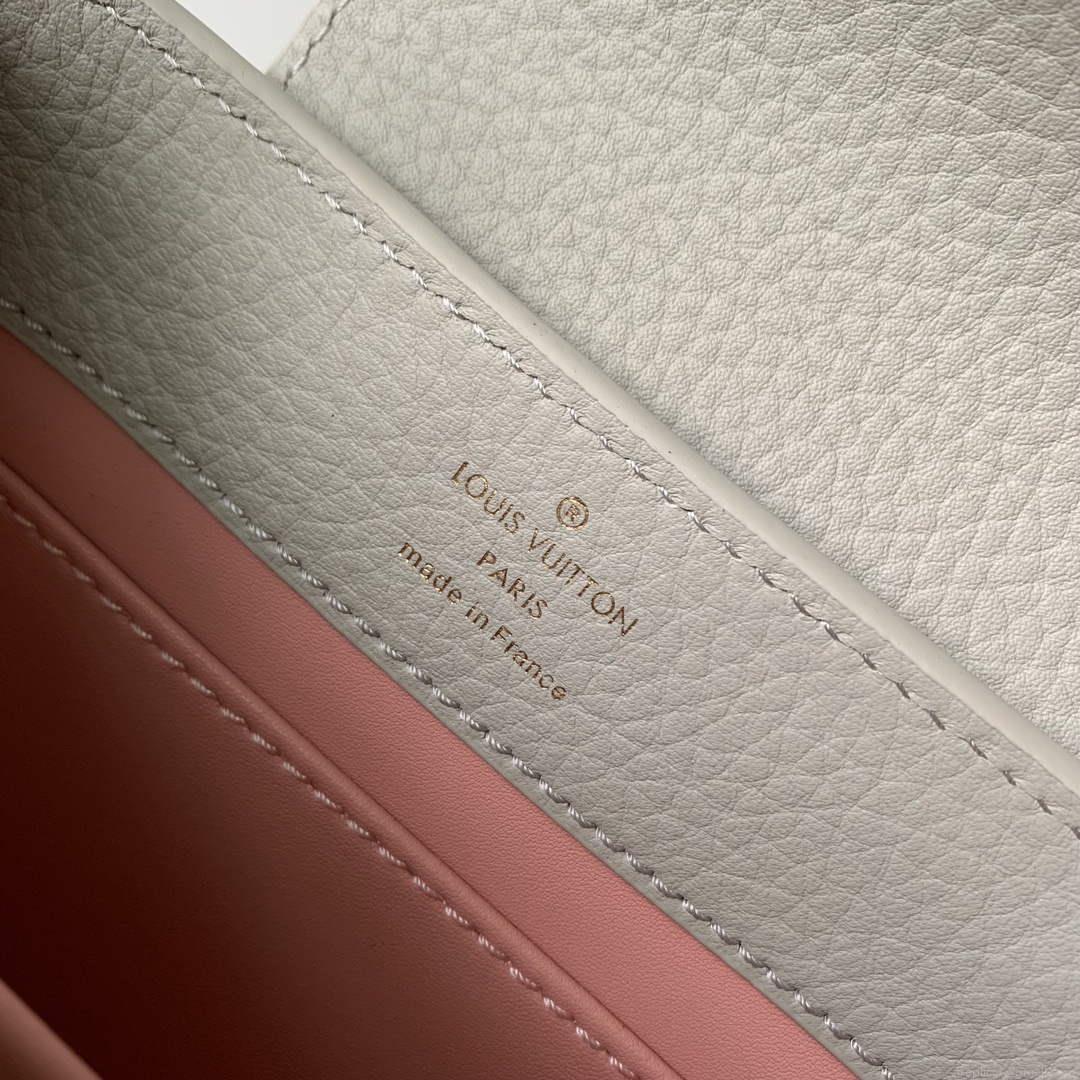 LV M23280 Louis Vuitton Capucines Mini Handbag Ice Grey