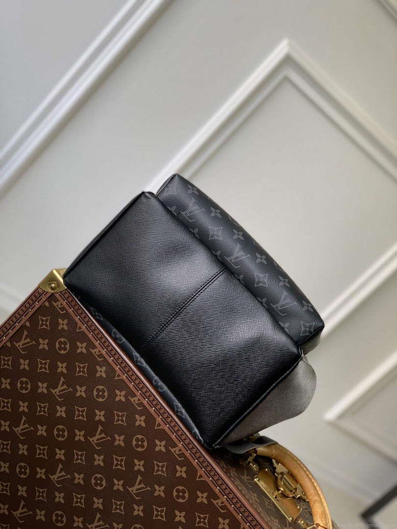 LV M31033 Louis Vuitton Discovery Backpack Bag Black