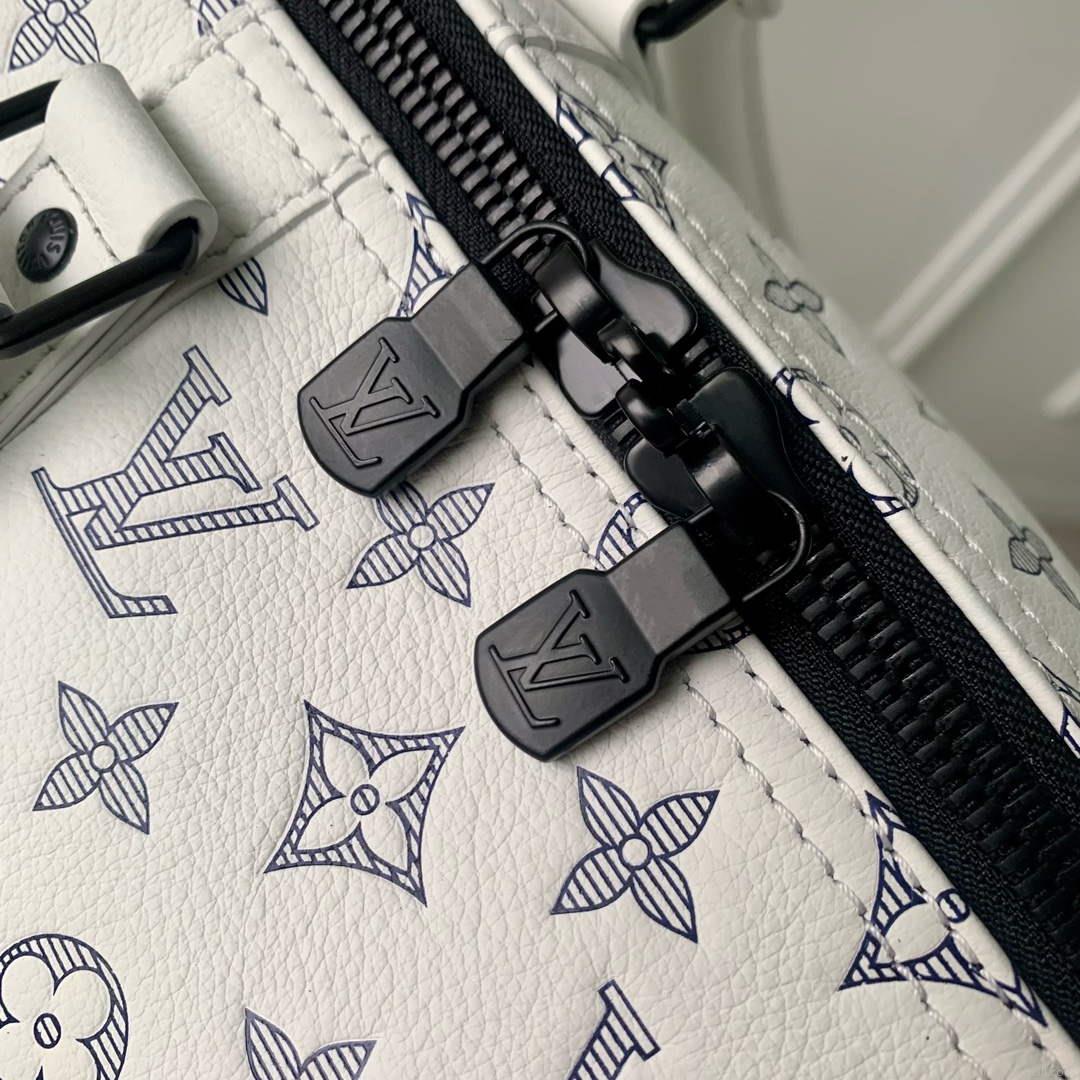 LV M24954 Louis Vuitton Keepall Bandoulière 50 Travel Bag White/Navy Blue