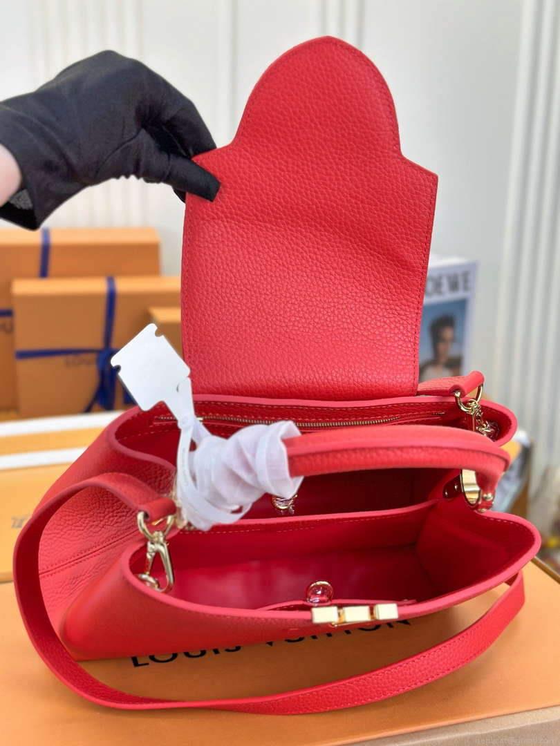 LV M43935 Louis Vuitton Capucines MM Taurillon Handbag Red