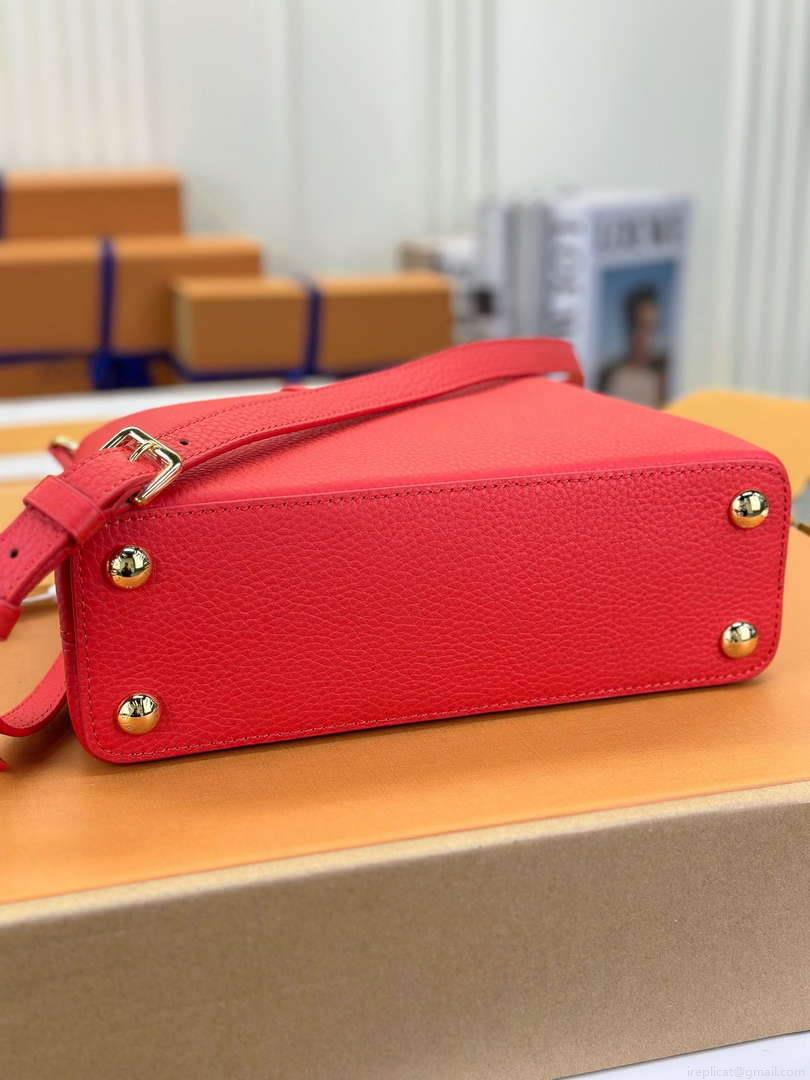 LV M43935 Louis Vuitton Capucines BB Handbag Taurillon Red
