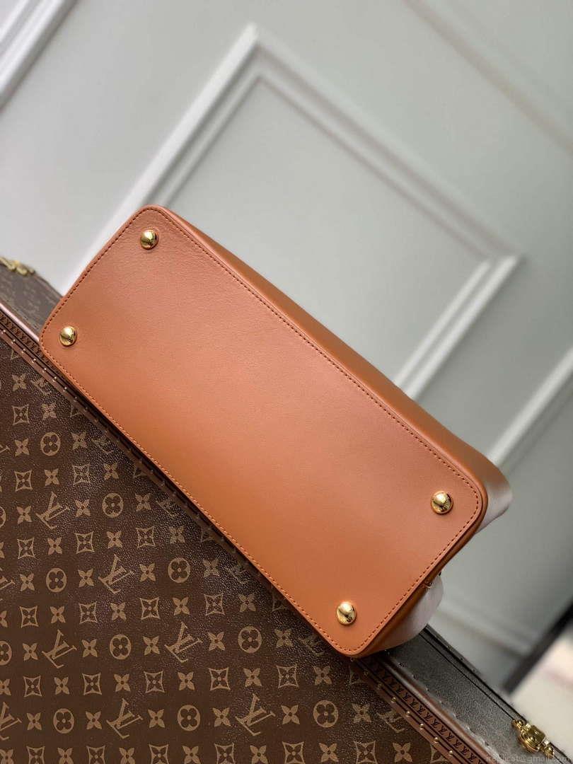 LV M24879 Louis Vuitton Capucines GM Souple Handbag Cognac