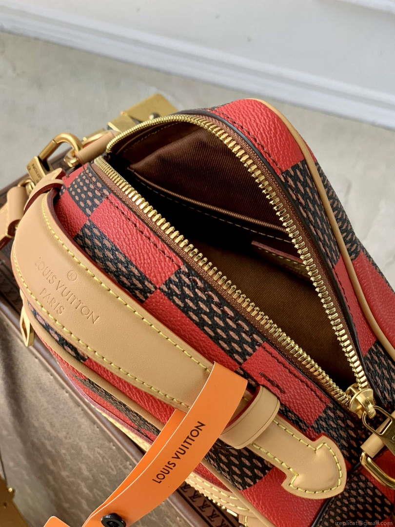 LV N40561 Louis Vuitton Chess Messenger Bag Red