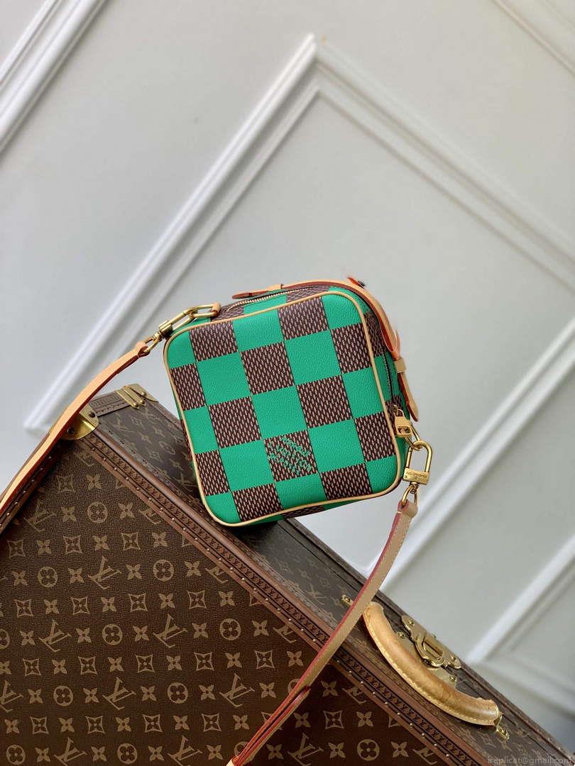 LV N40563 Louis Vuitton Chess Messenger Bag Green