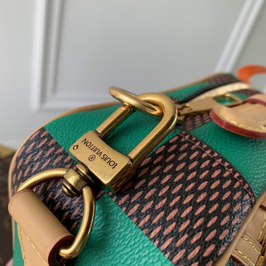 LV N40563 Louis Vuitton Chess Messenger Bag Green