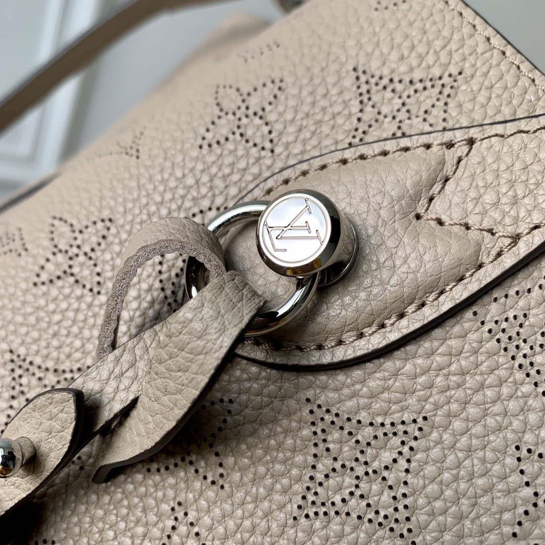 LV M21849 Louis Vuitton Blossom PM Mahina Tote Bag Galet