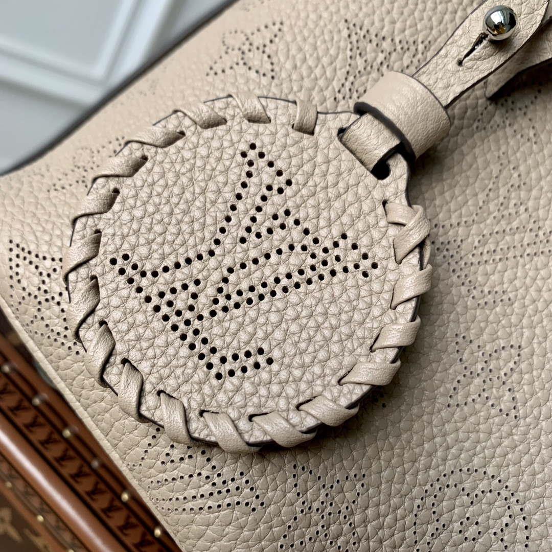 LV M21849 Louis Vuitton Blossom PM Mahina Tote Bag Galet