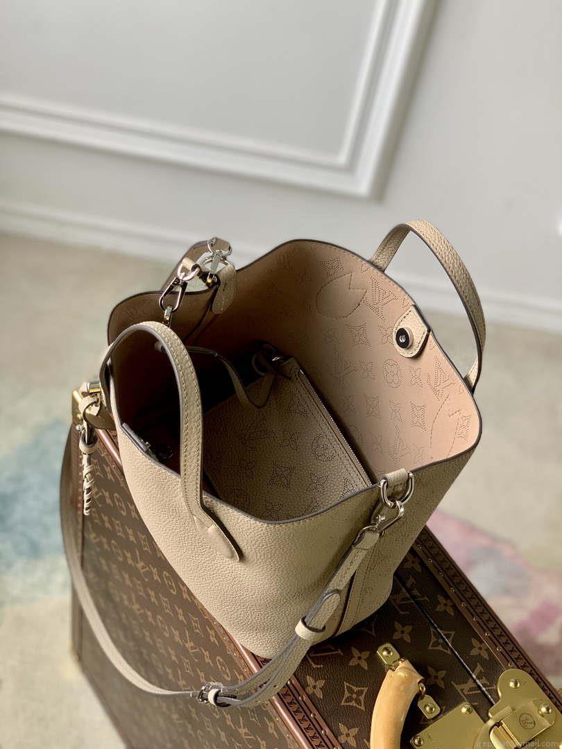 LV M21849 Louis Vuitton Blossom PM Mahina Tote Bag Galet