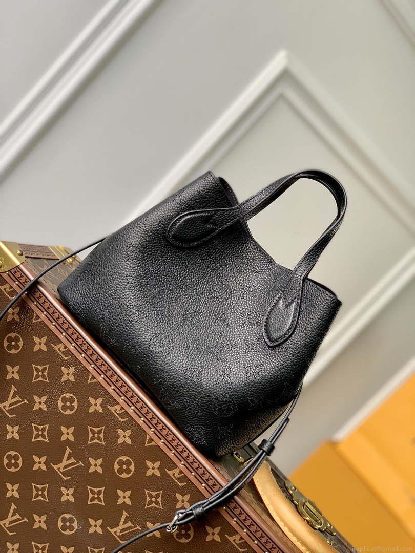 LV M21848 Louis Vuitton Blossom PM Mahina Tote Bag Black