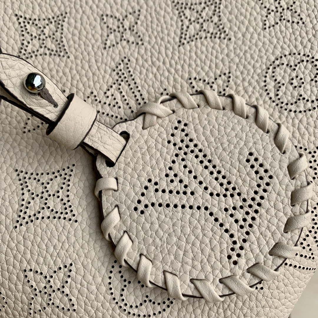 LV M21909 Louis Vuitton Blossom PM Mahina Tote Bag Beige