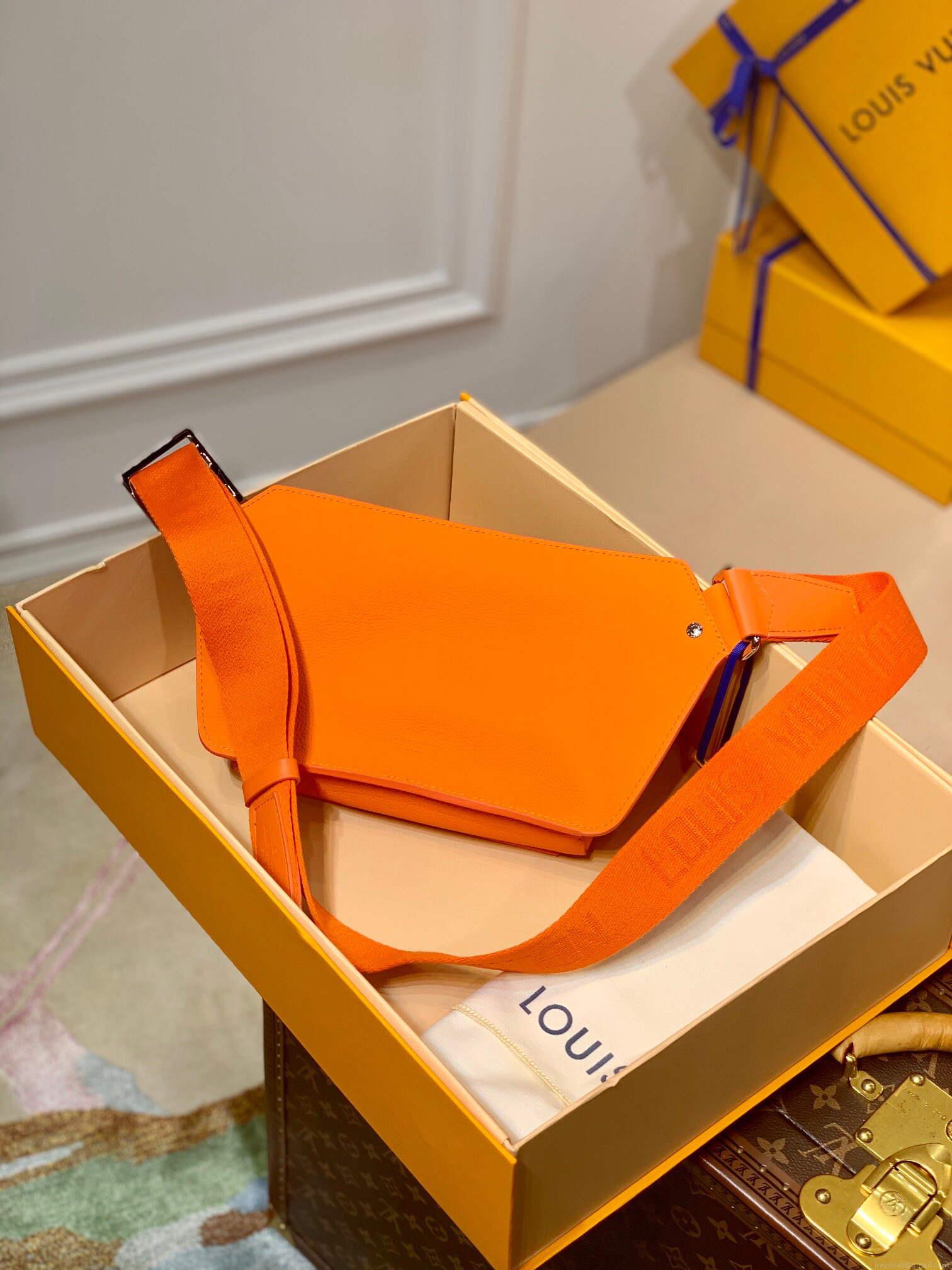LV M59625 Louis Vuitton New Sling Bag Orange