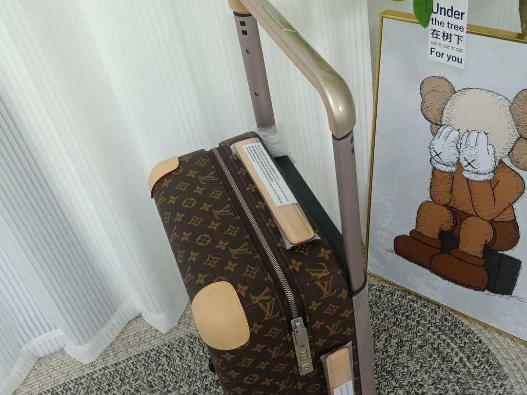 LV M23203 Louis Vuitton Horizon 55 Monogram canvas