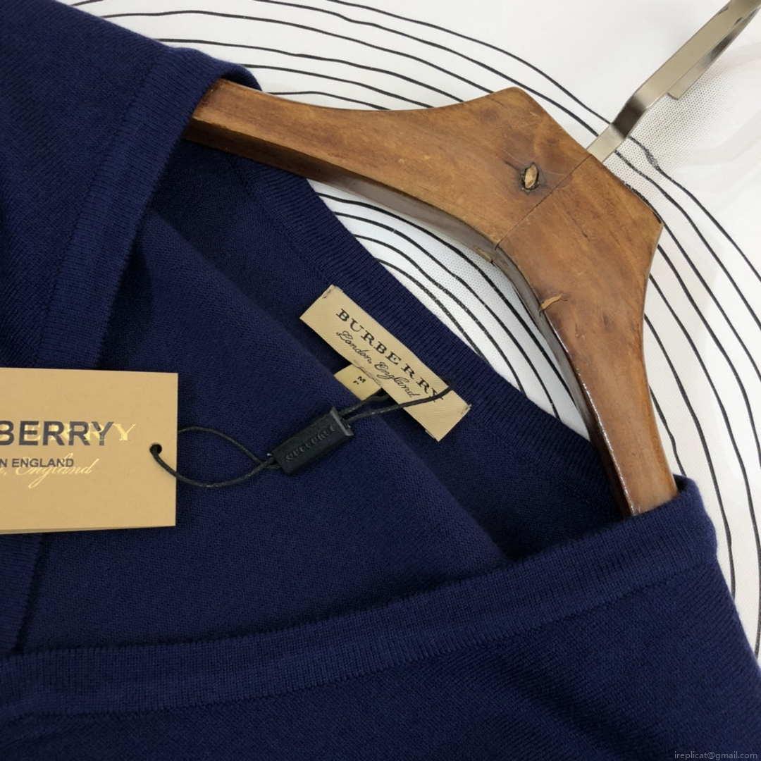 Burberry Men’s 80636371 Embroidered Oak Leaf Crest Wool Cardigan B700021
