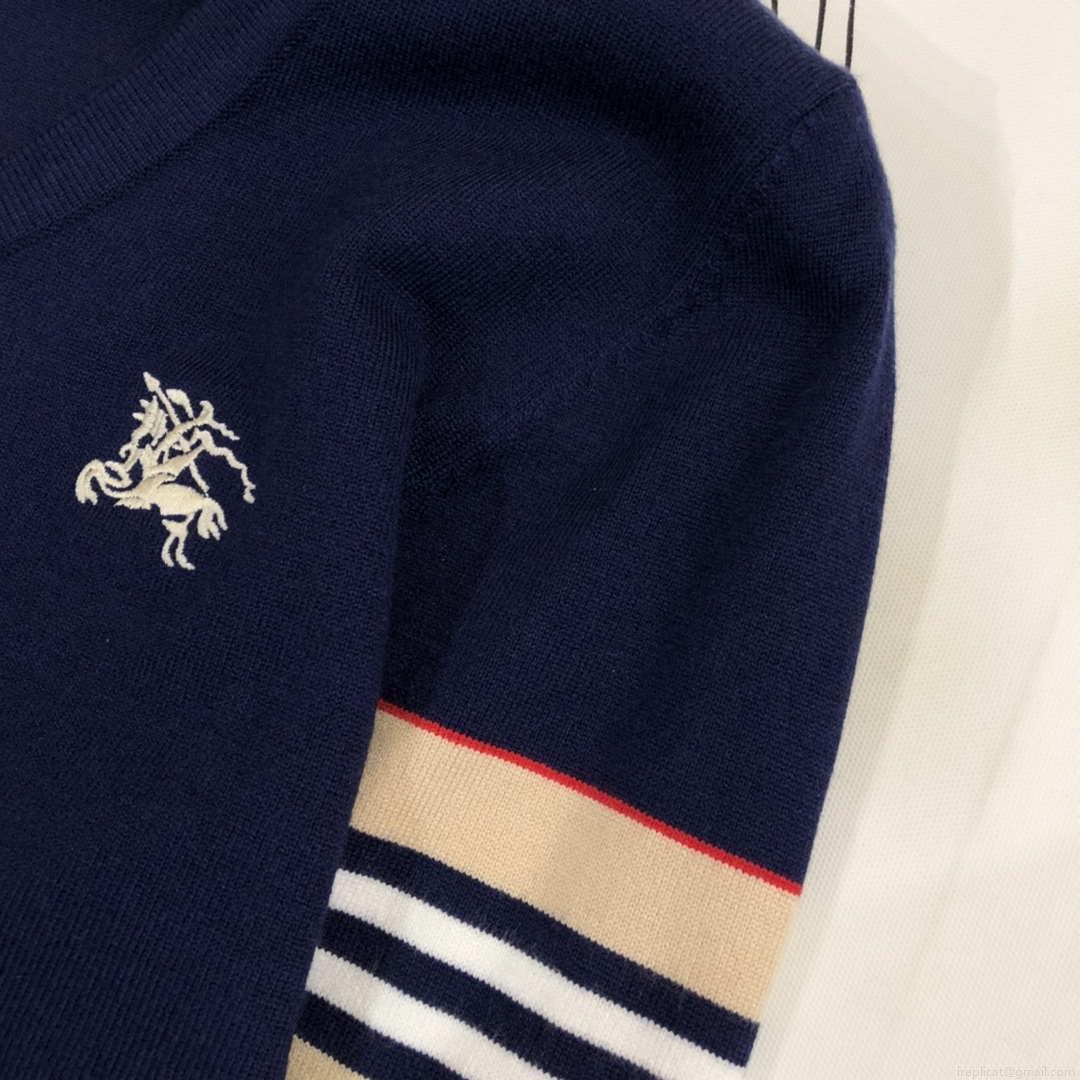 Burberry Men’s 80636371 Embroidered Oak Leaf Crest Wool Cardigan B700021