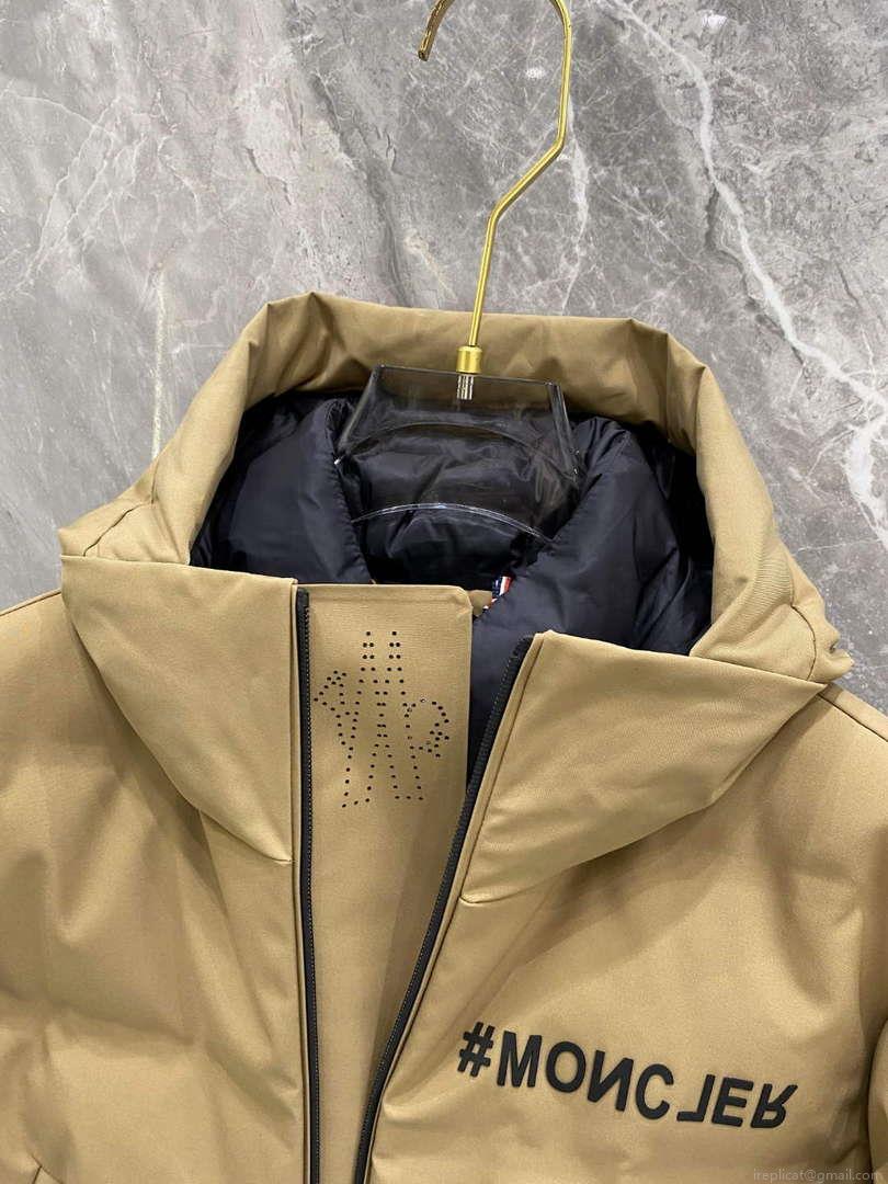 Moncler H20971A Fellberg Short Down Jacket Khaki M68732